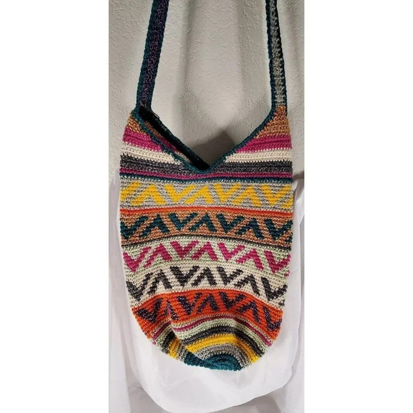Bamboo Trading Company Handbags - Bamboo Trading Company Cotton Woven Boho Bucket Bag geometric purse Hippie